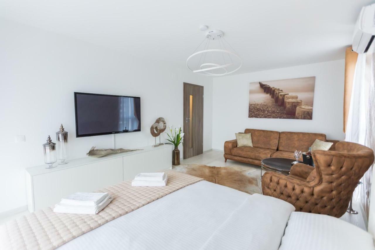 Apartment Alonisos Lux Braşov Dış mekan fotoğraf