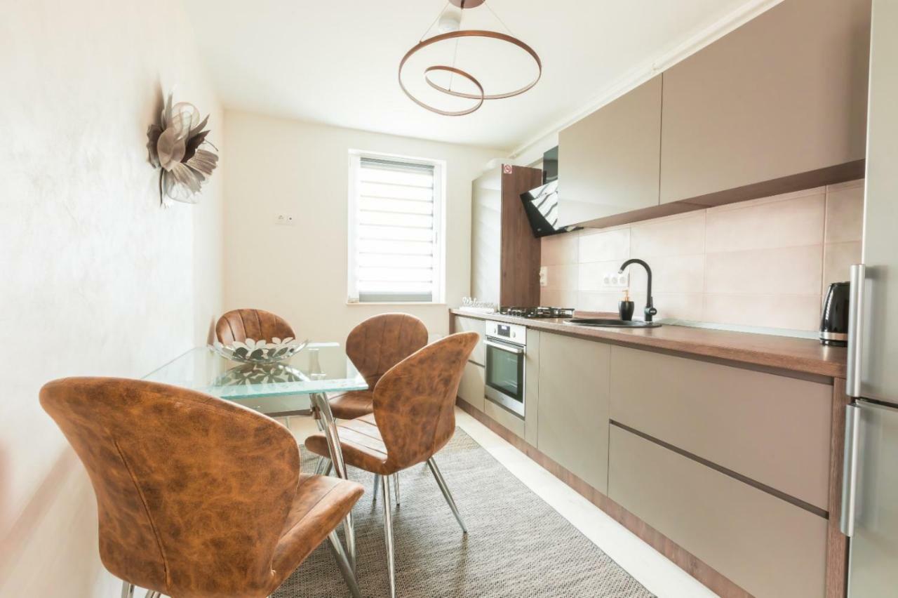 Apartment Alonisos Lux Braşov Dış mekan fotoğraf